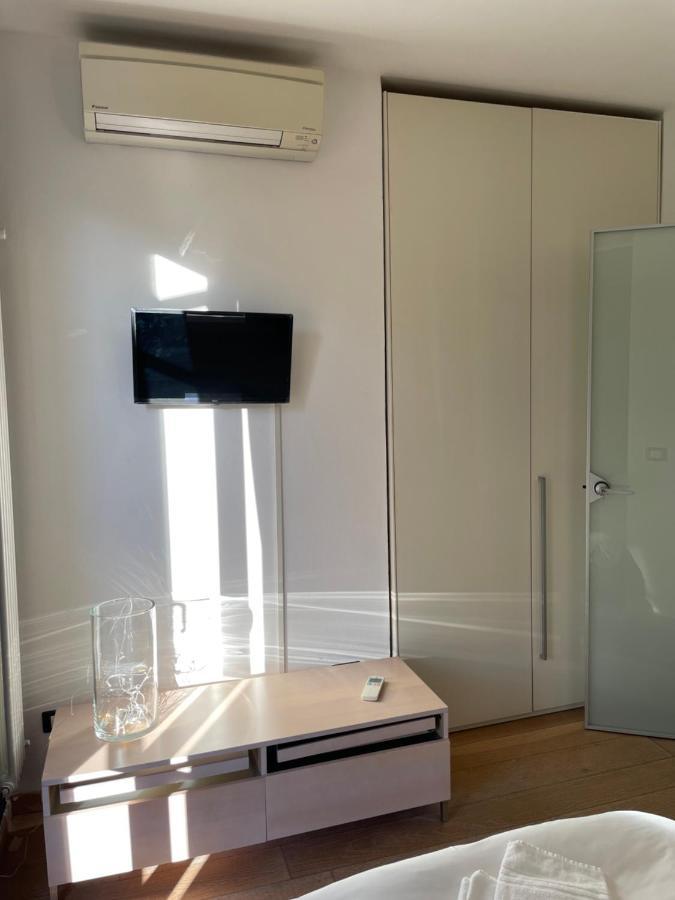 Accogliente Camera Singola Con Balcone A 500 Mt Dal Mare Marina Di Carrara Extérieur photo